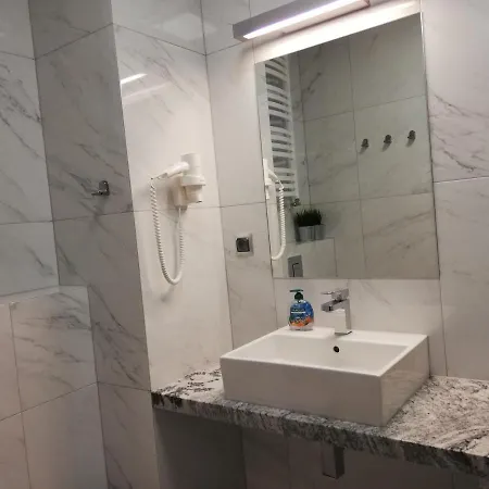 Kapitanskie Blizej Morza